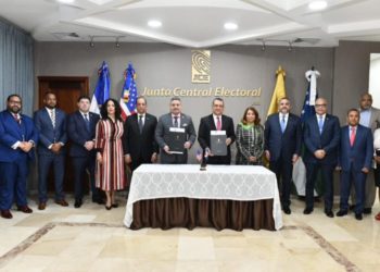 JCE firma acuerdo con el Departamento de la Policía de Nueva York