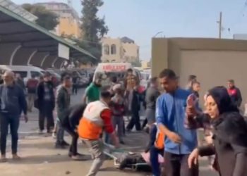 Decenas de muertos y heridos tras un bombardeo israelí cerca de un hospital en Gaza