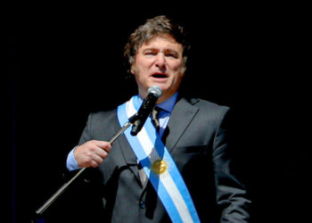 Reportan que Milei anulará todas las contrataciones de empleados públicos de este año