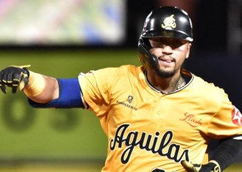 Águilas Cibaeñas pegan 15 hits y derrotan 9-5 a los Leones del Escogido