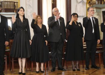 Juramentados los nuevos jueces del Tribunal Constitucional