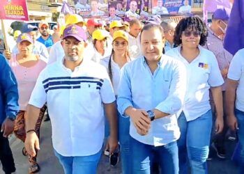 Abel Martínez y Domingo Contreras recorren la Circunscripción #3