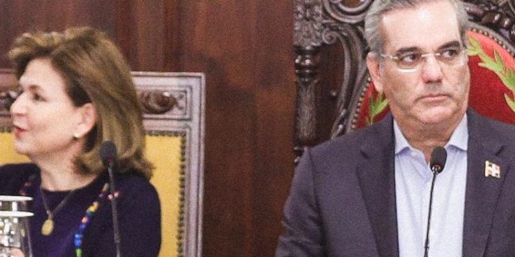 Abinader encabeza consejo de ministros y directores donde se analiza ejecución presupuestaria del 2024