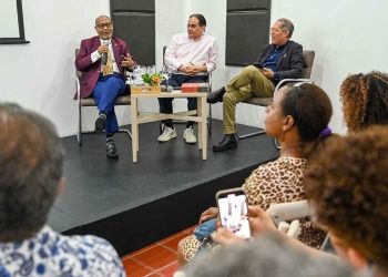 Centro Cultural Banreservas realiza conversatorio sobre la obra de Guillo Pérez en su centenario