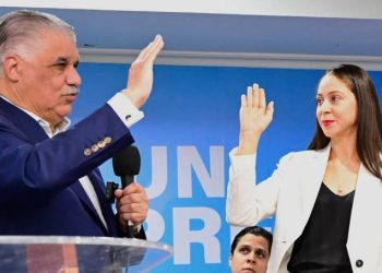 Miguel Vargas juramenta diputada Yari Encarnación y anuncia será candidata a senadora por San José de Ocoa