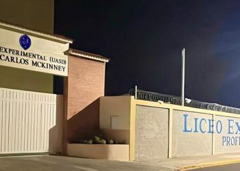 Edesur ilumina calles periféricas del nuevo liceo experimental de la UASD en Baní