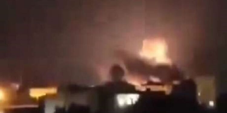 EE.UU. y el Reino Unido atacan instalaciones hutíes en Yemen