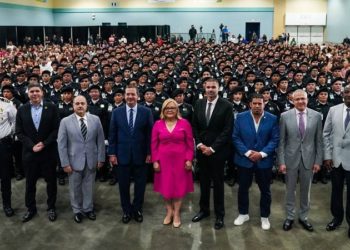 Gobernador preside graduación de más de 200 nuevos Oficiales de Custodia