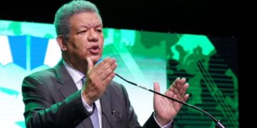 Leonel acusa a Abinader de manipularlo «todo»