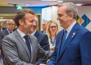 Presidente Macron expresa a su colega Abinader la disposición de Francia de apoyar proyectos de desarrollo