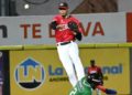Estrellas superan 3-0 a Leones en el Quisqueya