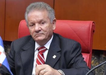 Senador de la provincia La Altagracia renuncia a la Fuerza del Pueblo