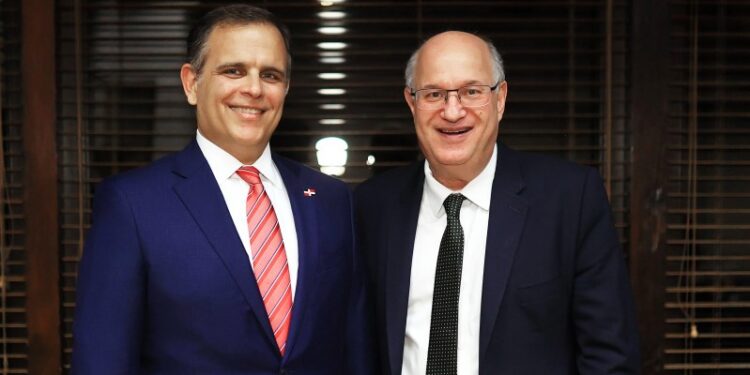 Jochi Vicente y presidente del BID tratan temas de desarrollo e impacto para el país