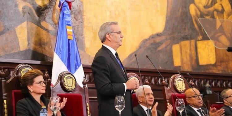 Abinader: El Gobierno ha destinado más de 147,000 millones para asistir a los más vulnerables y al comercio en la frontera,