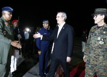 Presidente Abinader regresa al país tras pronunciar discurso ante la ONU