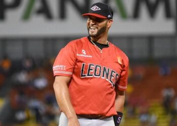 Escogido oficializa a Pujols como su nuevo mánager