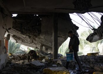 Al menos 100 muertos tras ataque masivo israelí contra la ciudad de Rafa en Gaza