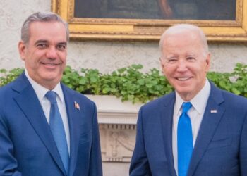 El presidente de Estados Unidos felicita a Abinader por su liderazgo en la región