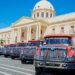 Presidencia entrega once modernos camiones a distintos cuerpos de bomberos