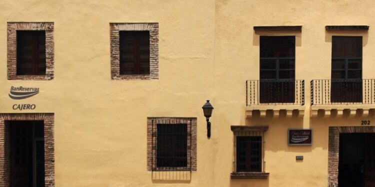 Centro Cultural Banreservas inaugura exposición homenaje al maestro Oviedo