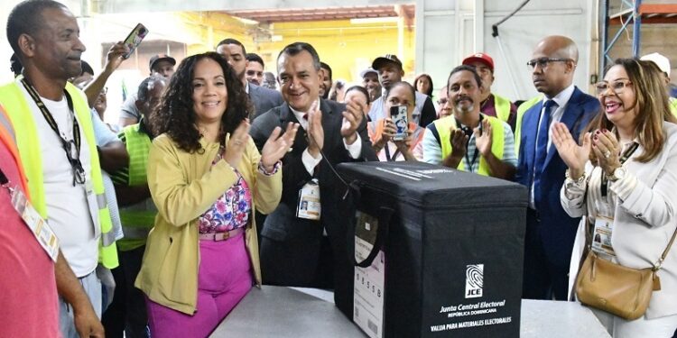 JCE culmina producción de 16.851 kits electorales para elecciones municipales del domingo 18 de febrero