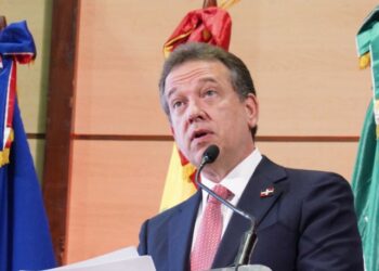 Ministro de Industria viaja a Emiratos Arabes Unidos para encuentros sobre comercio bilateral