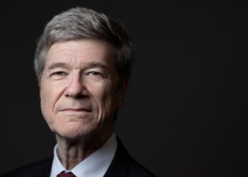 Jeffrey Sachs: Los estadounidenses están «hartos» de que su Gobierno gaste dinero en guerras ajenas