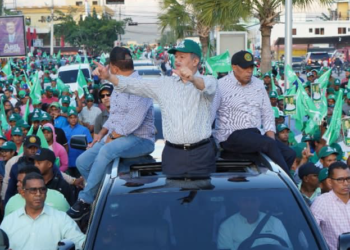 Leonel recorre municipios de la región Este en apoyo a candidatos de la FP y aliados