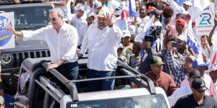 Abinader moviliza seguidores en Dajabón y Mao en apoyo a candidatos municipales