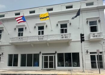 Piden audiencias públicas para analizar «moratoria» a escuelas charter