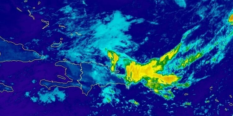 Nublados con aguaceros, tronadas y ráfagas de viento en varias regiones del país