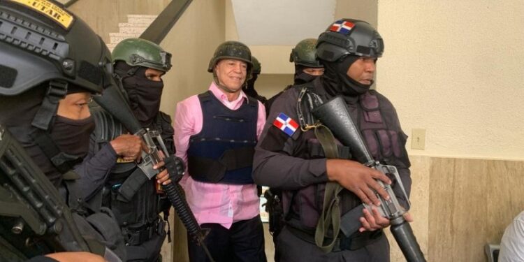 Condenan a 5 años de prisión al abogado Johnny Portorreal por estafa a 283 personas de apellido Rosario