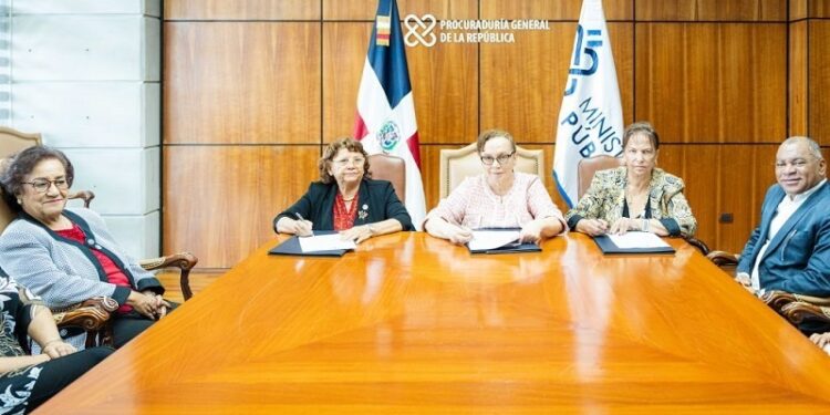 Ministerio Público, UTE y FUNMUJER firman acuerdo que beneficiará a población de reclusos