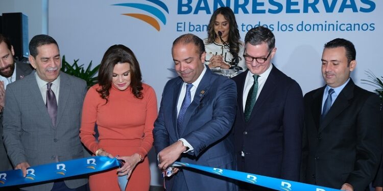 Banreservas inaugura feria inmobiliaria en NY y Lawrence con tasas fijas desde un 8%