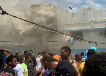 Un muerto y varios heridos por incendio en la Penitenciaria La victoria