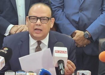 Trajano Potentini deplora maltrato de policías a jurista en Neyba, y pide consecuencias