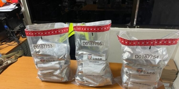 Decomisan en el AILA 16 paquetes de marihuana escondidos en fundas de sopas