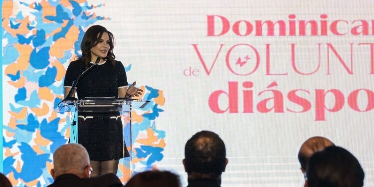 Voluntariado Banreservas publica en NY libro Dominicanas de Voluntad en la Diáspora