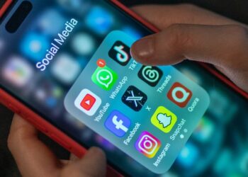 YouTube, Facebook, WhatsApp y decenas de servicios caen masivamente a nivel global