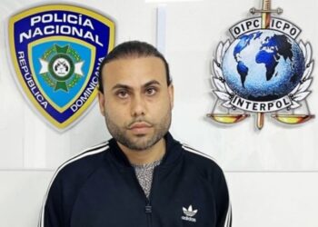 Detienen en Santo Domingo a un estadounidense buscado por triple asesinato en Honduras