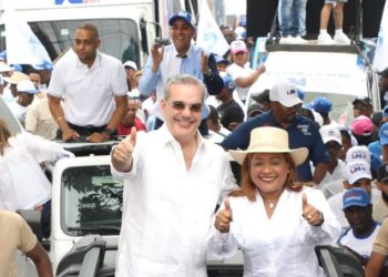 Abinader moviliza miles de perremeistas en este del país