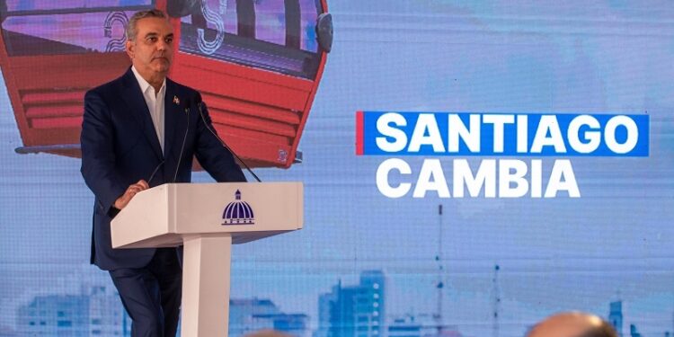 Abinader presenta realizaciones en educación, transporte, vivienda, salud e infraestructura
