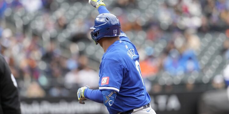 ¡250! Salvador alcanza importante marca de HR en un estadio histórico para él