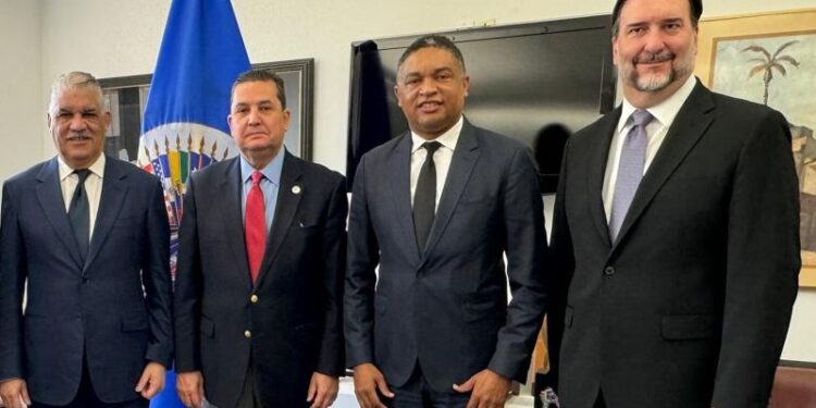 Oposición denuncia ante OEA situaciones atentan contra democracia dominicana y solicita su presencia activa