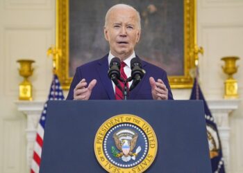 Biden aprueba millonario paquete de ayuda militar para Ucrania, Israel y Taiwán