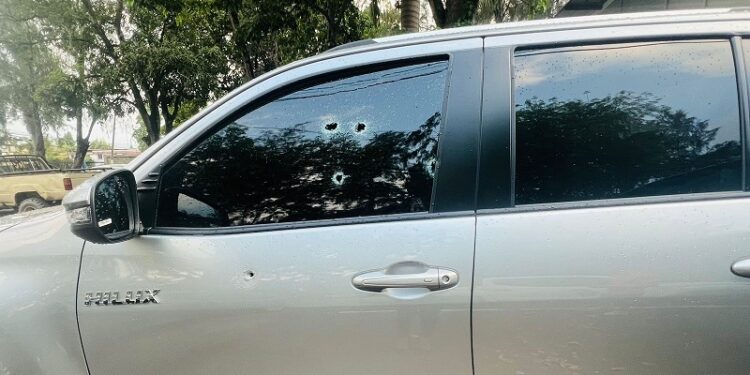 Desconocidos atacan a tiros a tiros a una pareja en Gurabo, Santiago
