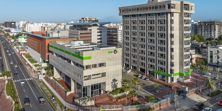 BHD obtiene premio de innovación financiera Las Américas