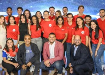 Banreservas respalda equipo «Apolo 27» en la competencia HERC de la NASA