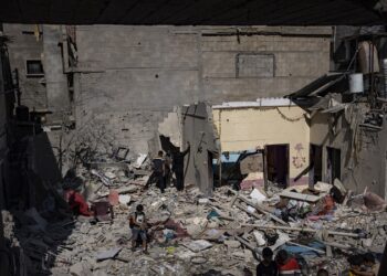 Más de una decena de muertos por bombardeos israelíes contra Rafa