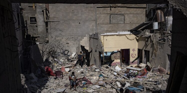 Más de una decena de muertos por bombardeos israelíes contra Rafa